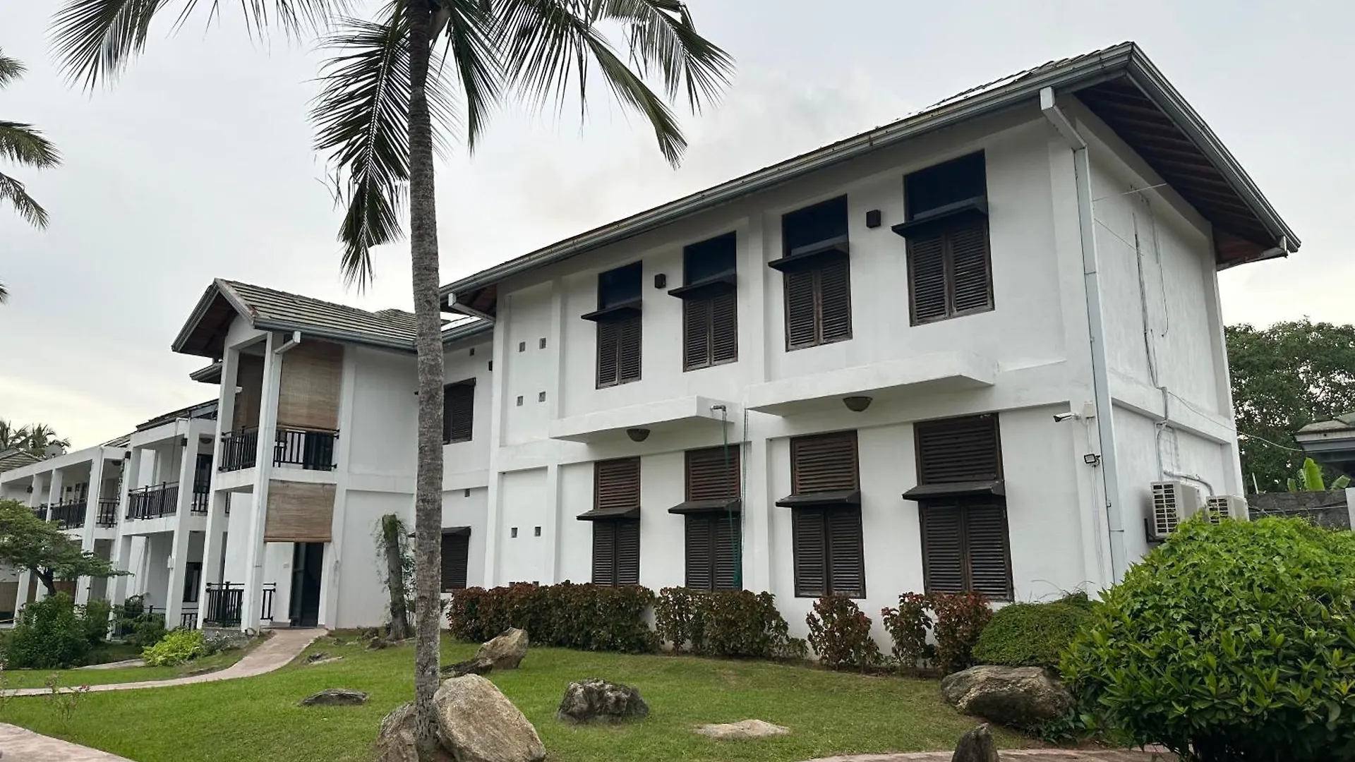 Amaluna Resorts Negombo