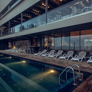 Pledge Scape Hotel