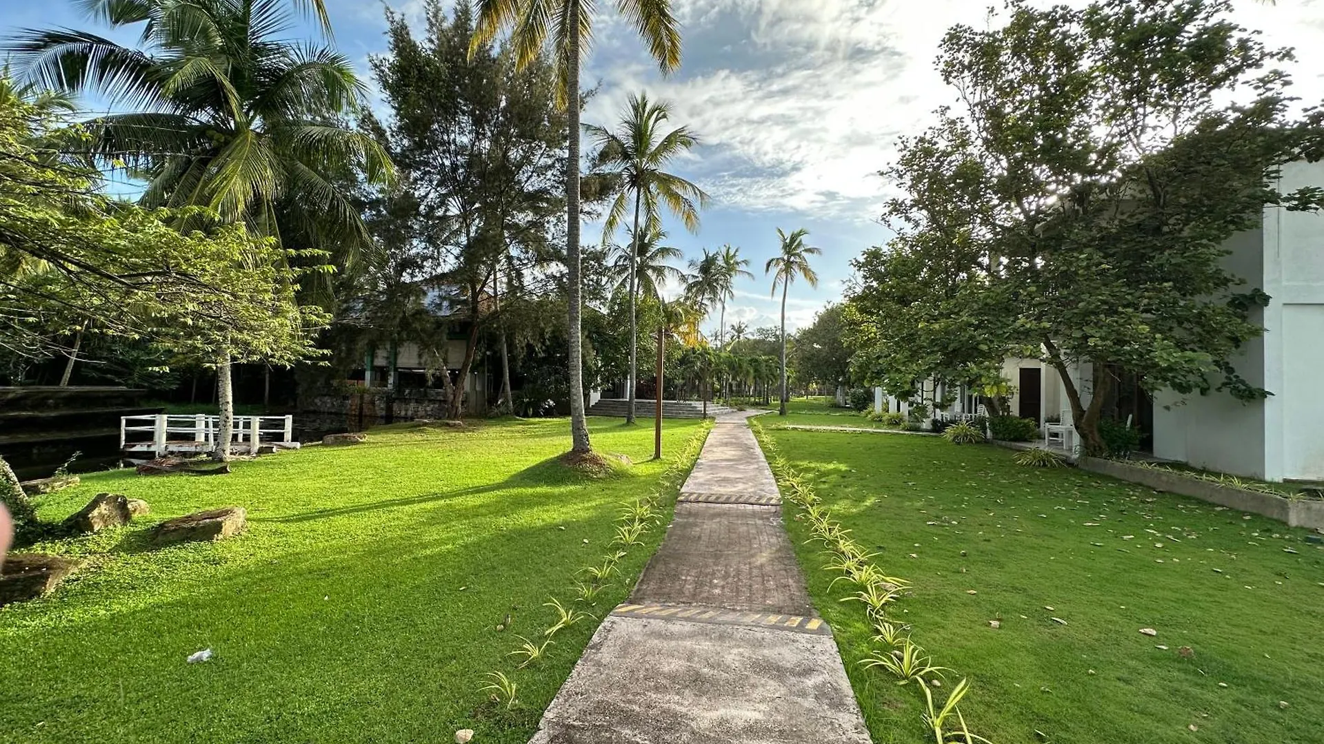 Amaluna Resorts Negombo