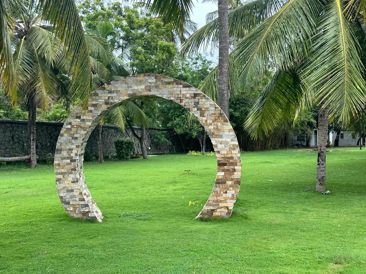***  Amaluna Resorts Negombo Srí Lanka