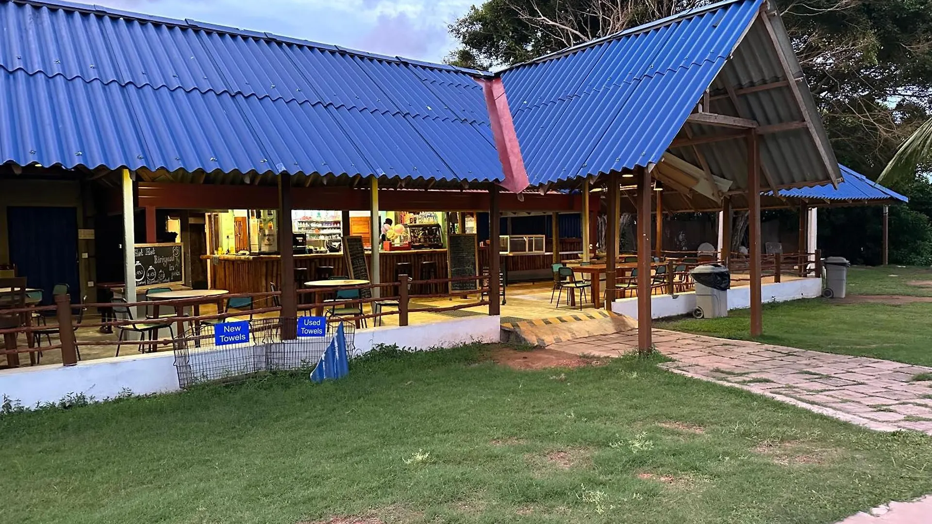 Amaluna Resorts Negombo